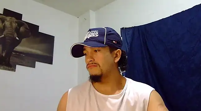 Snapshot of Keiviid chatting on February 3, 10:03 am Keiviid online show from February 3, 10:03 am