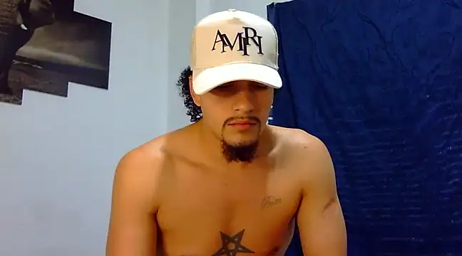 Snapshot of Keiviid chatting on February 14, 2:02 pm Keiviid online show from February 14, 2:02 pm