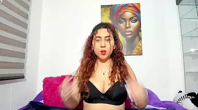 Snapshot of antonella4youu chatting on March 15, 10:44 pm antonella4youu online show from March 15, 10:44 pm