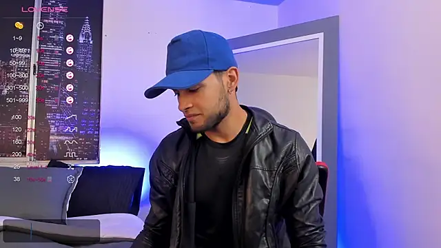 Snapshot of Max_Conor1 chatting on February 10, 12:29 pm Max Conor1 online show from February 10, 12:29 pm