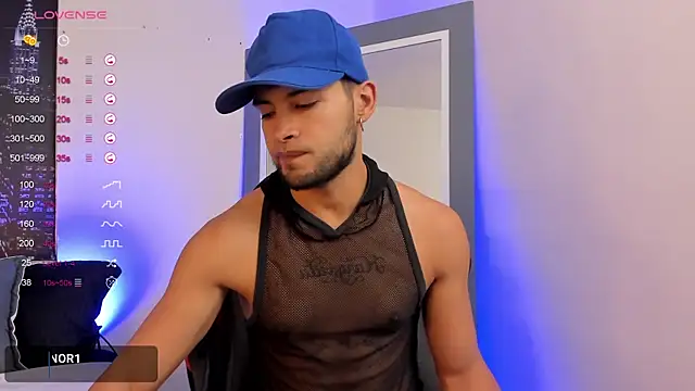 Snapshot of Max_Conor1 chatting on February 13, 11:28 am Max Conor1 online show from February 13, 11:28 am