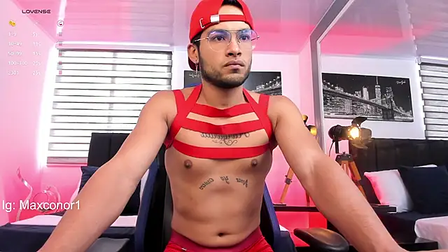 Snapshot of Max_Conor1 chatting on March 12, 1:30 pm Max Conor1 online show from March 12, 1:30 pm