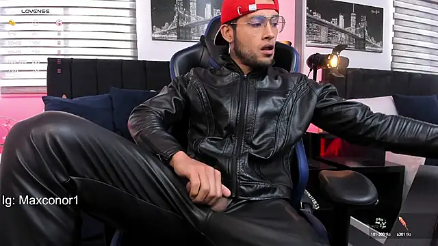 Snapshot of Max_Conor1 chatting on March 12, 4:35 pm Max Conor1 online show from March 12, 4:35 pm