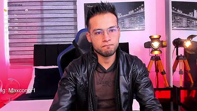 Snapshot of Max_Conor1 chatting on March 22, 11:32 am Max Conor1 online show from March 22, 11:32 am