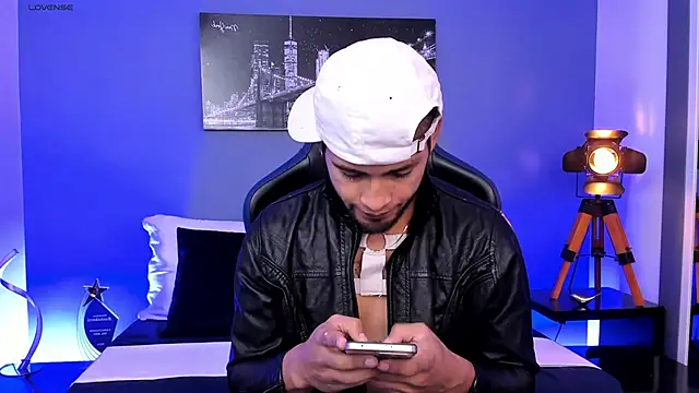 Snapshot of Max_Conor1 chatting on September 26, 11:47 am Max Conor1 online show from September 26, 11:47 am