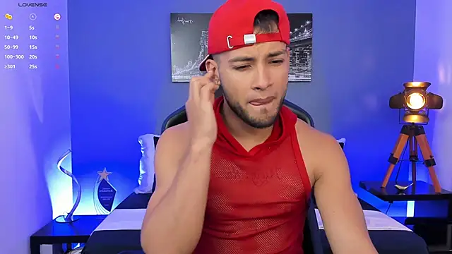 Snapshot of Max_Conor1 chatting on October 7, 1:30 pm Max Conor1 online show from October 7, 1:30 pm