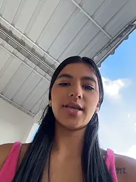 Snapshot of eva_roseee chatting on April 23, 9:39 pm eva roseee online show from April 23, 9:39 pm
