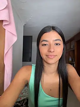 Snapshot of eva_roseee chatting on May 15, 6:26 pm eva roseee online show from May 15, 6:26 pm