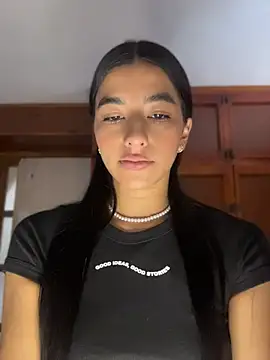 Snapshot of eva_roseee chatting on May 30, 4:48 pm eva roseee online show from May 30, 4:48 pm