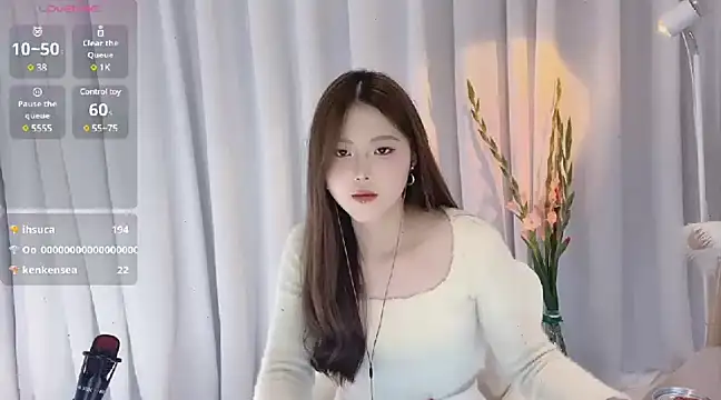 SylviaLing2007 online show from February 11, 4:02 pm