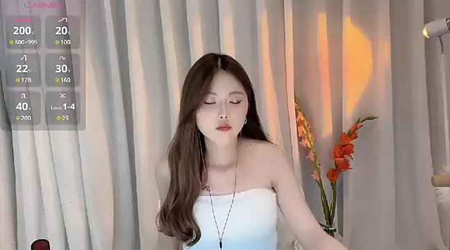 SylviaLing2007 online show from February 15, 3:39 pm