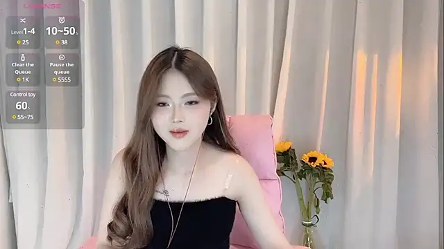 SylviaLing2007 online show from February 18, 4:37 pm