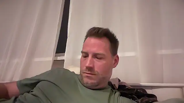 Snapshot of Christian87xxx chatting on December 1, 5:29 pm Christian87xxx online show from December 1, 5:29 pm