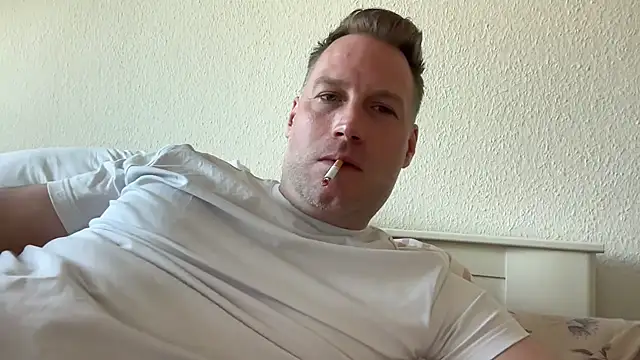 Snapshot of Christian87xxx chatting on April 28, 4:45 pm Christian87xxx online show from April 28, 4:45 pm