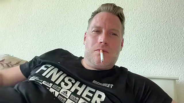 Snapshot of Christian87xxx chatting on May 25, 9:59 am Christian87xxx online show from May 25, 9:59 am