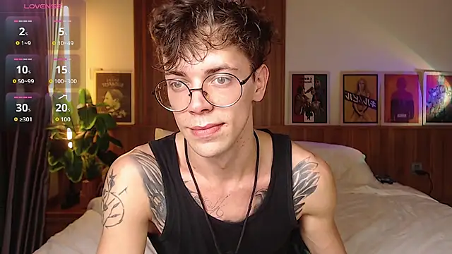 Snapshot of William_Henry_ chatting on May 29, 1:31 pm William Henry online show from May 29, 1:31 pm