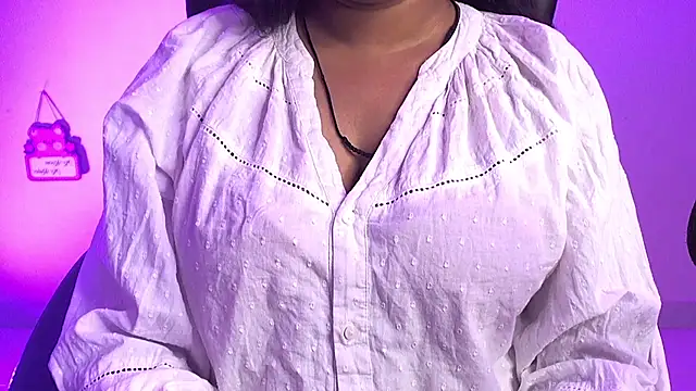 Snapshot of Kannu- chatting on November 13, 4:55 am Kannu- online show from November 13, 4:55 am