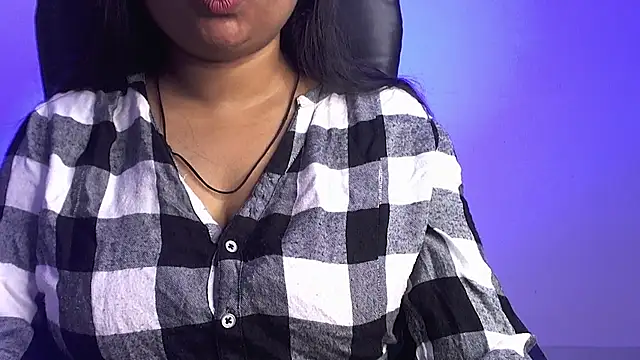 Snapshot of Kannu- chatting on November 21, 5:28 am Kannu- online show from November 21, 5:28 am