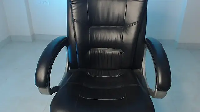 Snapshot of Kannu- chatting on December 1, 5:12 am Kannu- online show from December 1, 5:12 am