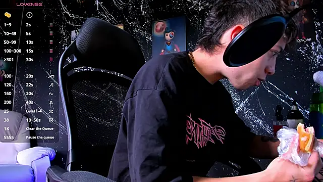 marcuscollins1  online show from February 10, 1:33 pm