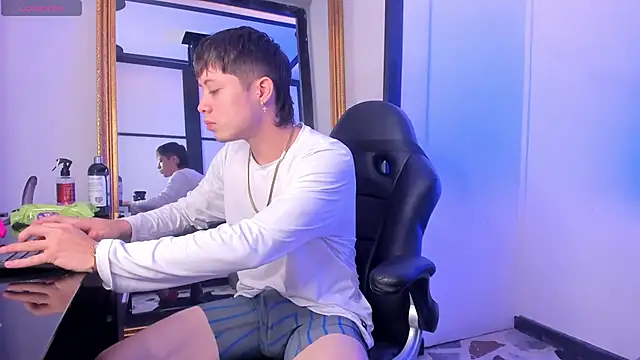 marcuscollins1  online show from September 25, 2:10 pm