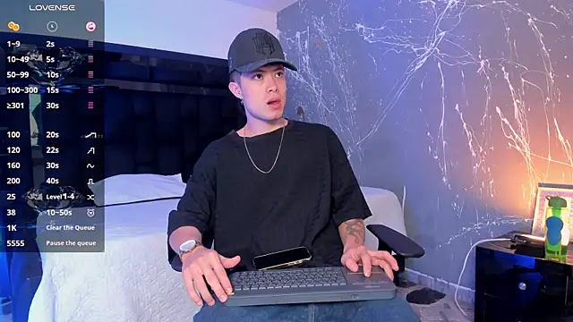 marcuscollins1  online show from October 25, 2:24 pm