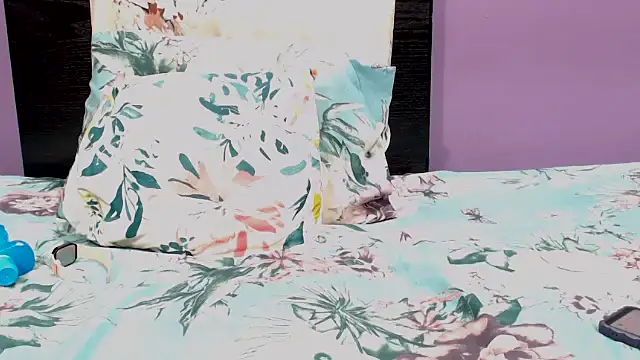 Snapshot of MissBOOBSDIVA chatting on October 20, 5:19 am MissBOOBSDIVA online show from October 20, 5:19 am