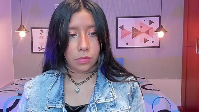 Nohemi louse online show from March 15, 7:27 pm