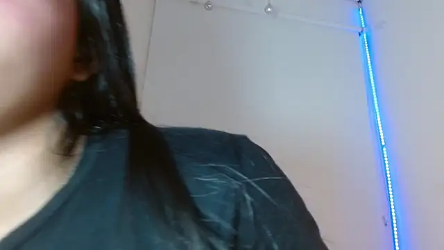 Roxy Stonee online show from October 17, 7:27 pm