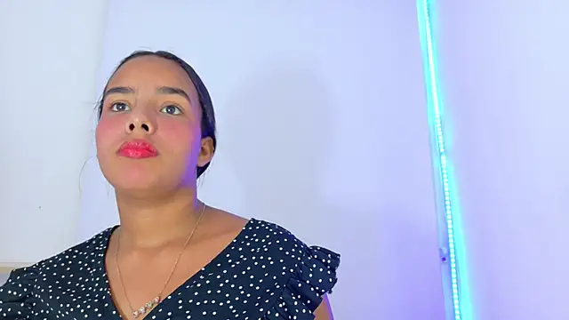 Roxy Stonee online show from October 23, 7:23 pm