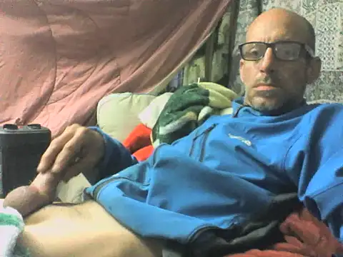 ironeagle77 online show from December 20, 2:46 pm