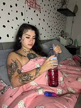 Snapshot of tempzzz12 chatting on October 3, 7:16 am tempzzz12 online show from October 3, 7:16 am