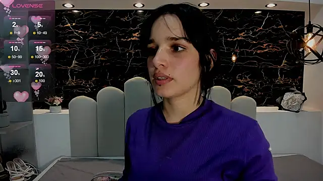 Annyrosee online show from March 6, 8:27 pm