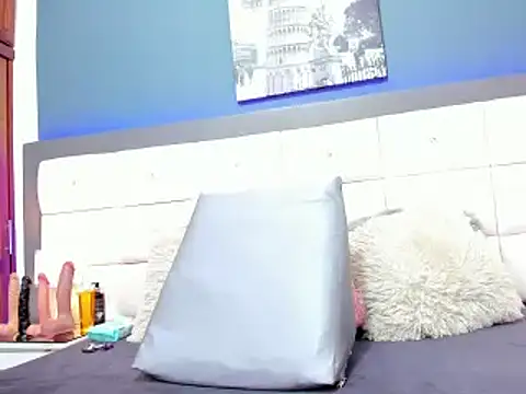 DayannaBronx online show from February 20, 10:15 pm