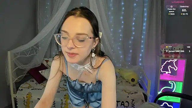 kaisajenner online show from February 7, 3:41 pm