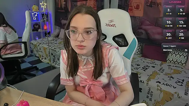 kaisajenner online show from February 9, 11:57 pm