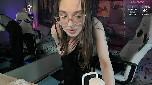 kaisajenner online show from February 21, 5:42 pm