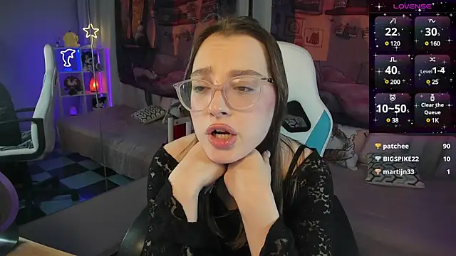 kaisajenner online show from March 4, 9:54 pm