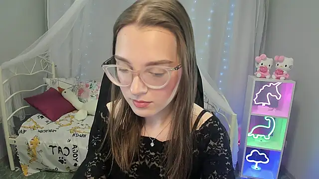 kaisajenner online show from March 13, 7:06 pm