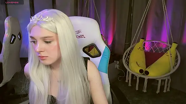 kaisajenner online show from March 5, 10:44 am