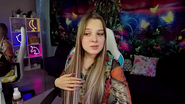 kaisajenner online show from June 5, 11:21 pm