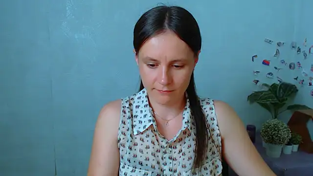 Snapshot of ValeriaHeart_ chatting on May 31, 12:45 pm ValeriaHeart online show from May 31, 12:45 pm