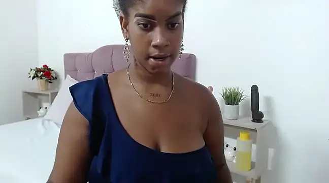 CanelaFierce online show from March 4, 2:21 pm