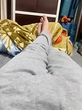 Snapshot of Hot_funky_boy chatting on February 18, 1:00 pm Hot funky boy online show from February 18, 1:00 pm