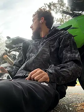 Codybugs0206 online show from October 19, 9:48 pm