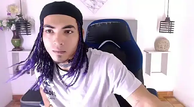 LihanJor 23 online show from March 6, 9:14 am