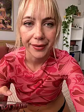 Snapshot of rileylovesyou chatting on February 27, 8:42 pm rileylovesyou online show from February 27, 8:42 pm