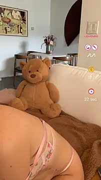 Snapshot of rileylovesyou chatting on March 14, 6:50 pm rileylovesyou online show from March 14, 6:50 pm