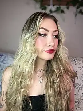 Snapshot of Lally_Valencia__ chatting on February 20, 5:01 am Lally Valencia   online show from February 20, 5:01 am