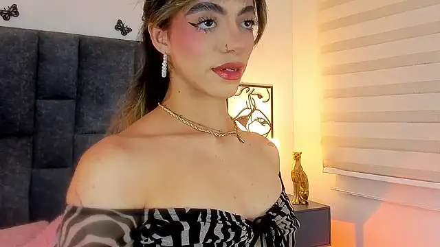 Snapshot of Violetta_Ficher chatting on September 28, 2:17 am Violetta Ficher online show from September 28, 2:17 am